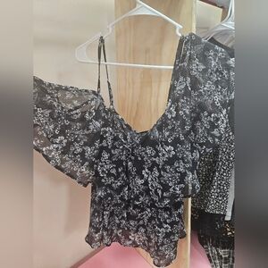 Torrid cold shoulder floral top